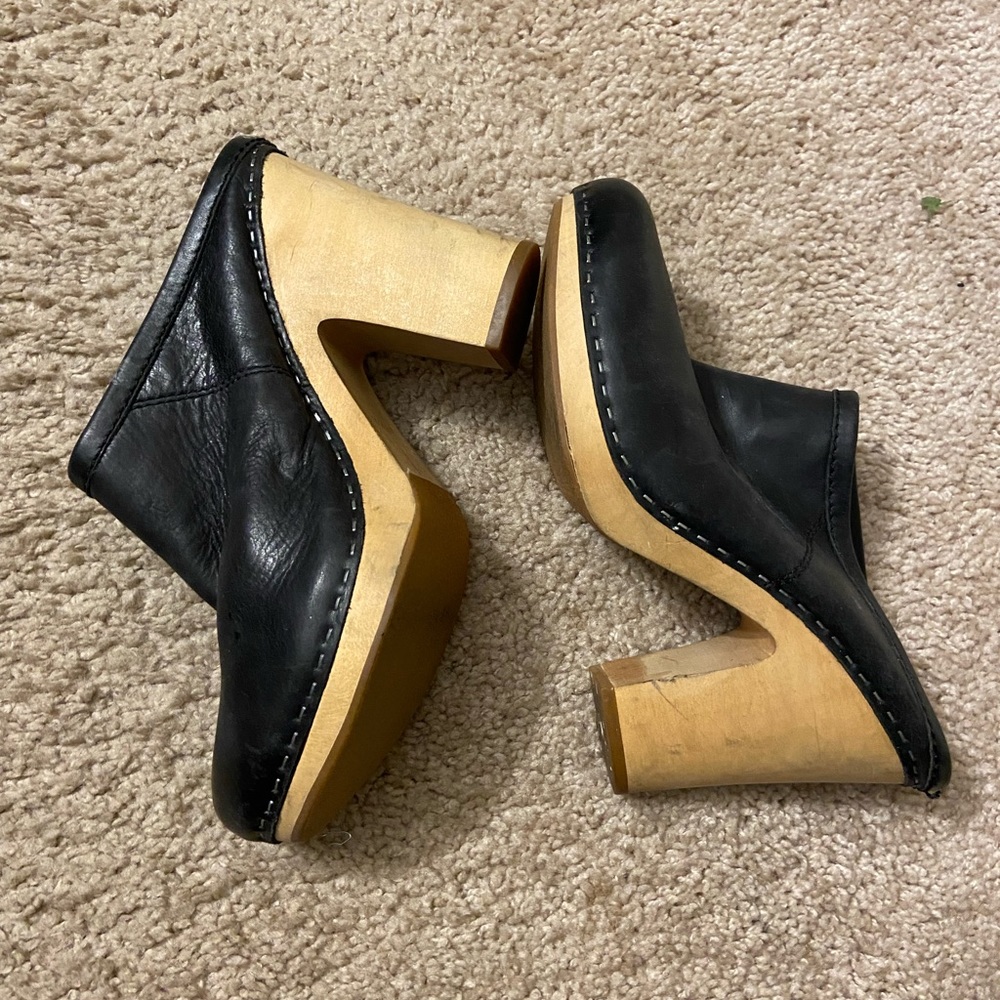 Black Dolce Vita clogs. US 9.